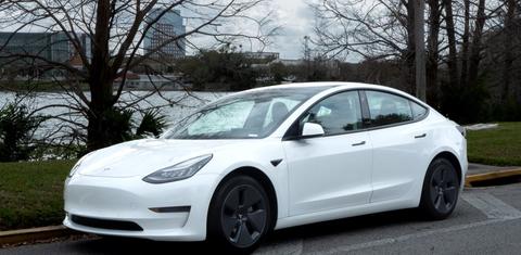 Tesla Model 3 2021