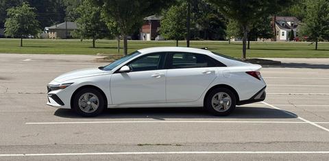 Hyundai Elantra 2025