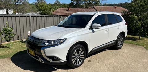 Mitsubishi OUTLANDER 2019