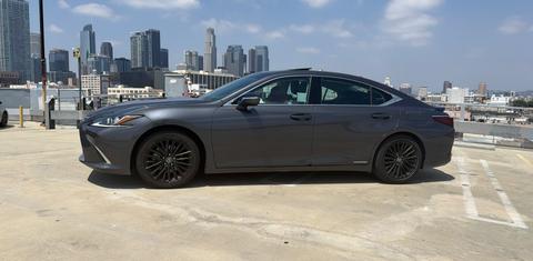 Lexus ES 2022