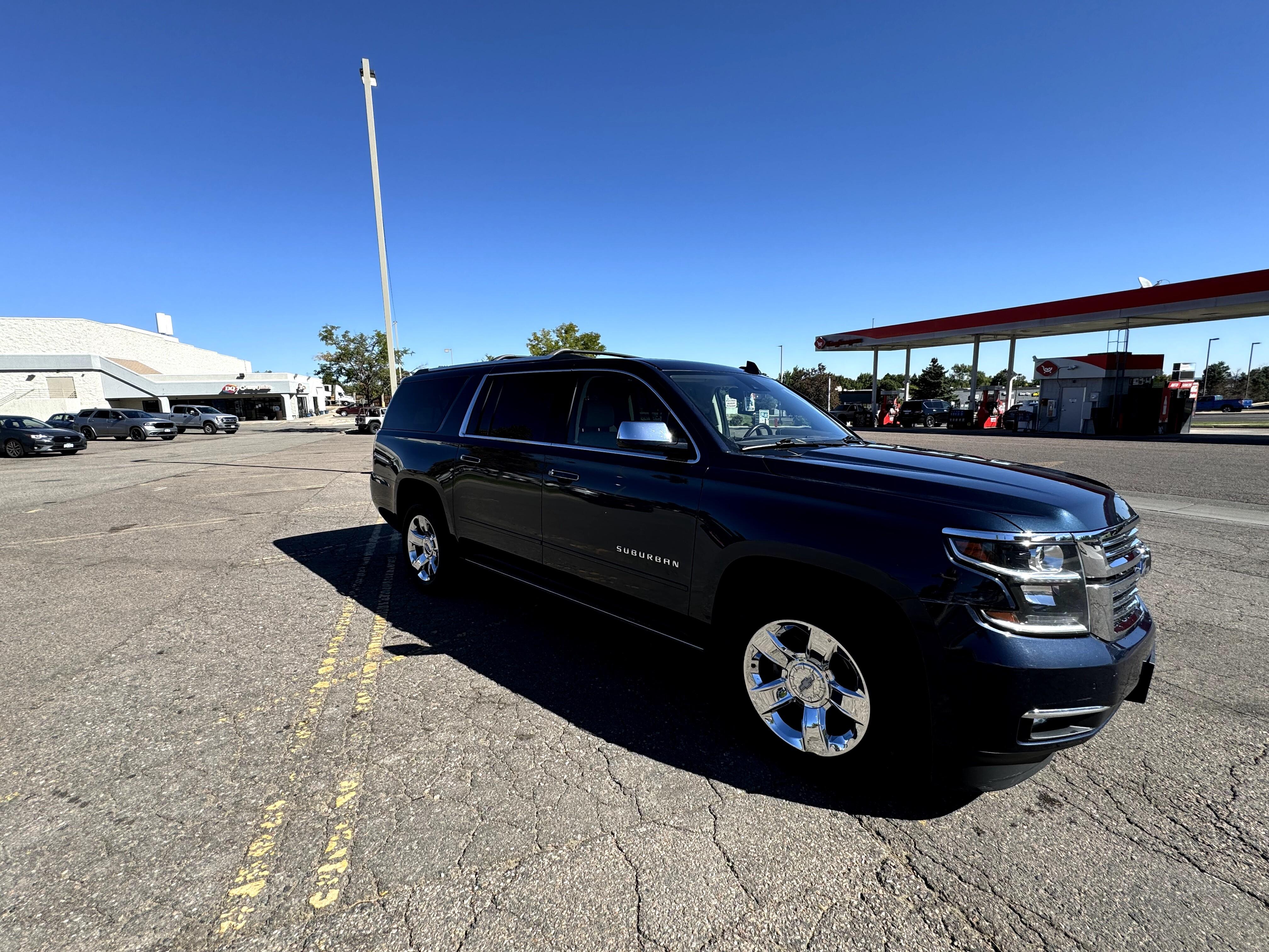 Chevrolet Suburban 2017 in 
