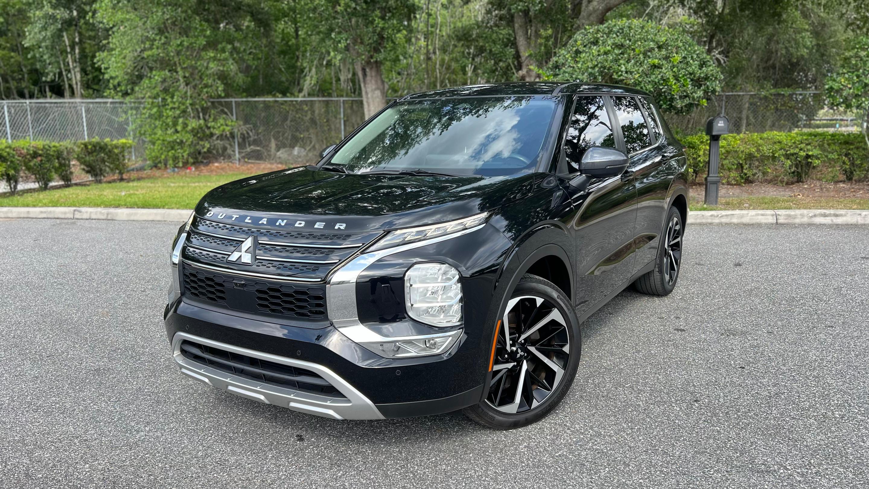 Mitsubishi Outlander 2022 in 