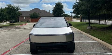 Tesla Cybertruck 2024