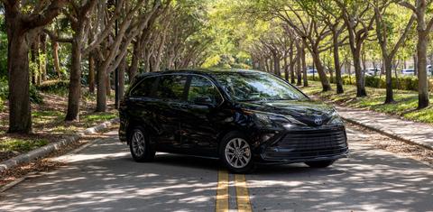 Toyota Sienna 2025