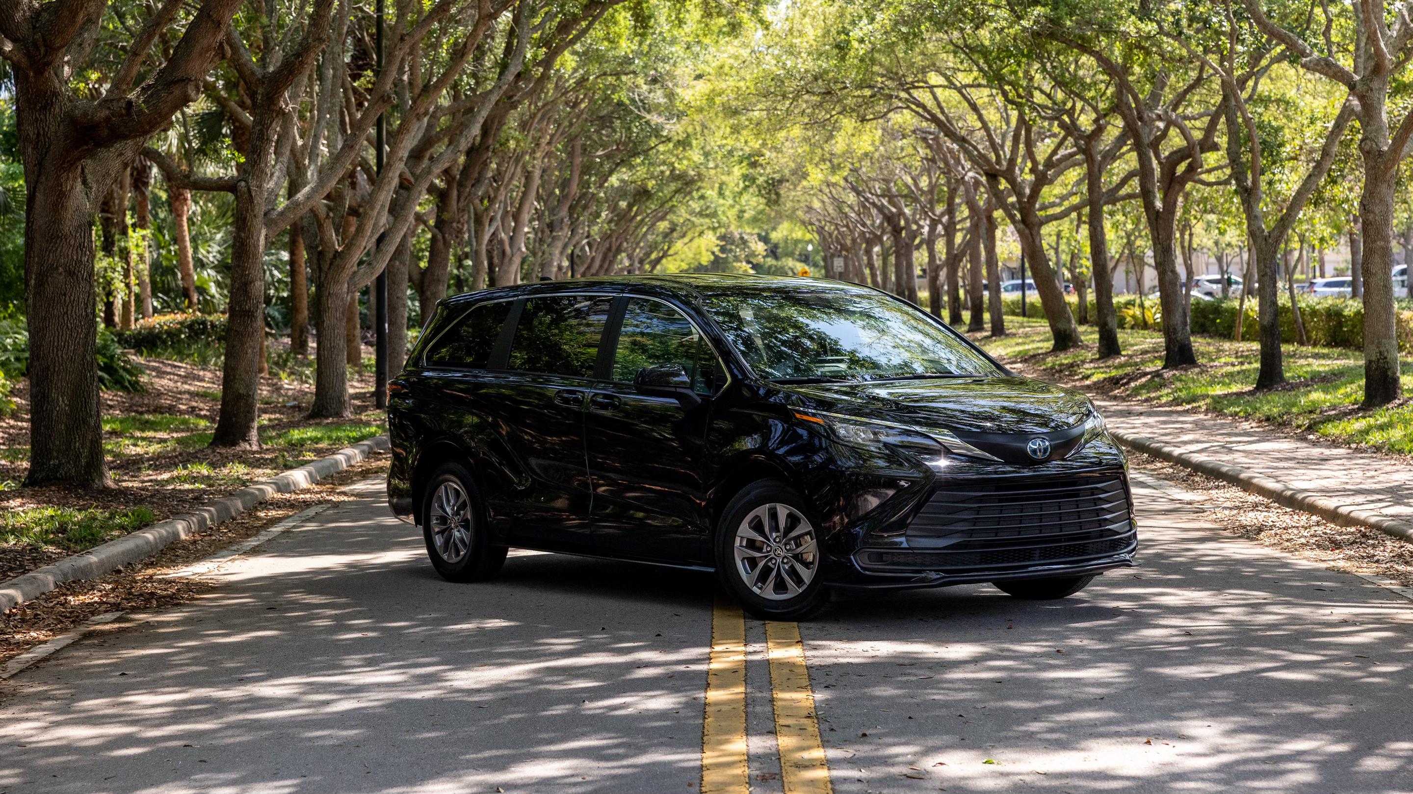 Toyota Sienna 2025 in Edgartown, MA