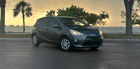 Toyota Prius c 2014