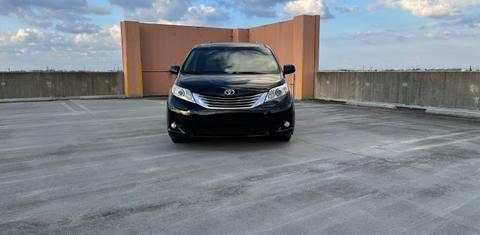 Toyota Sienna 2015