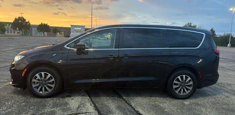 Chrysler Pacifica 2023