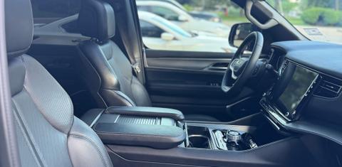 Jeep Wagoneer L 2024