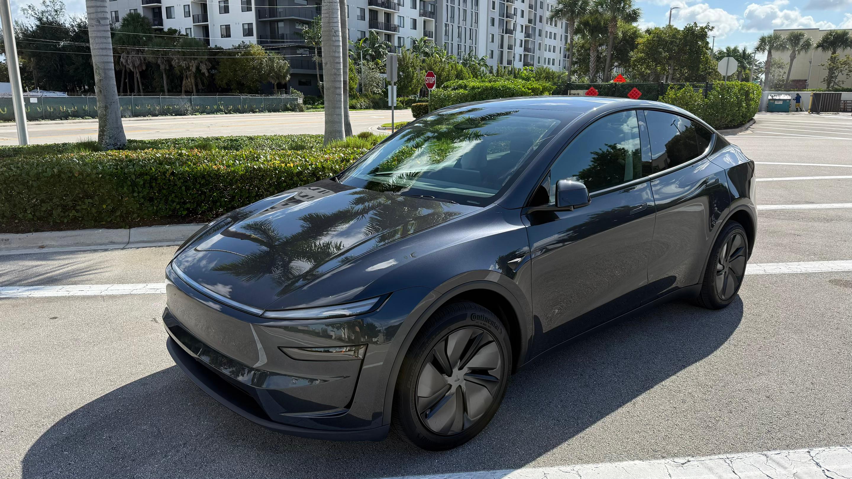 Tesla Model Y 2026 in Pompano Beach, FL