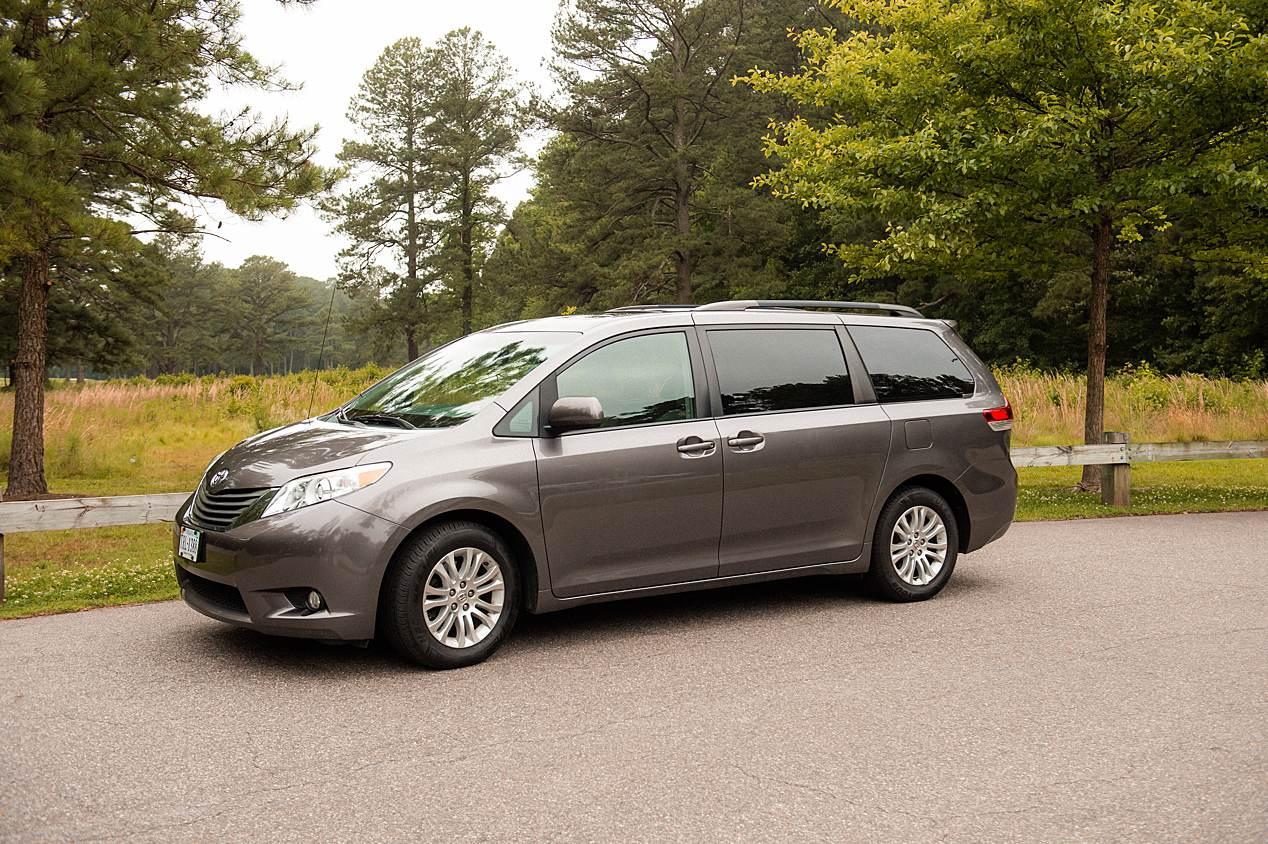 Toyota Sienna 2014 in Virginia Beach, VA