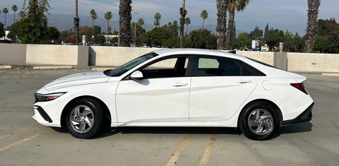 Hyundai Elantra 2025