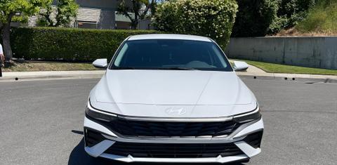 Hyundai Elantra Hybrid 2025