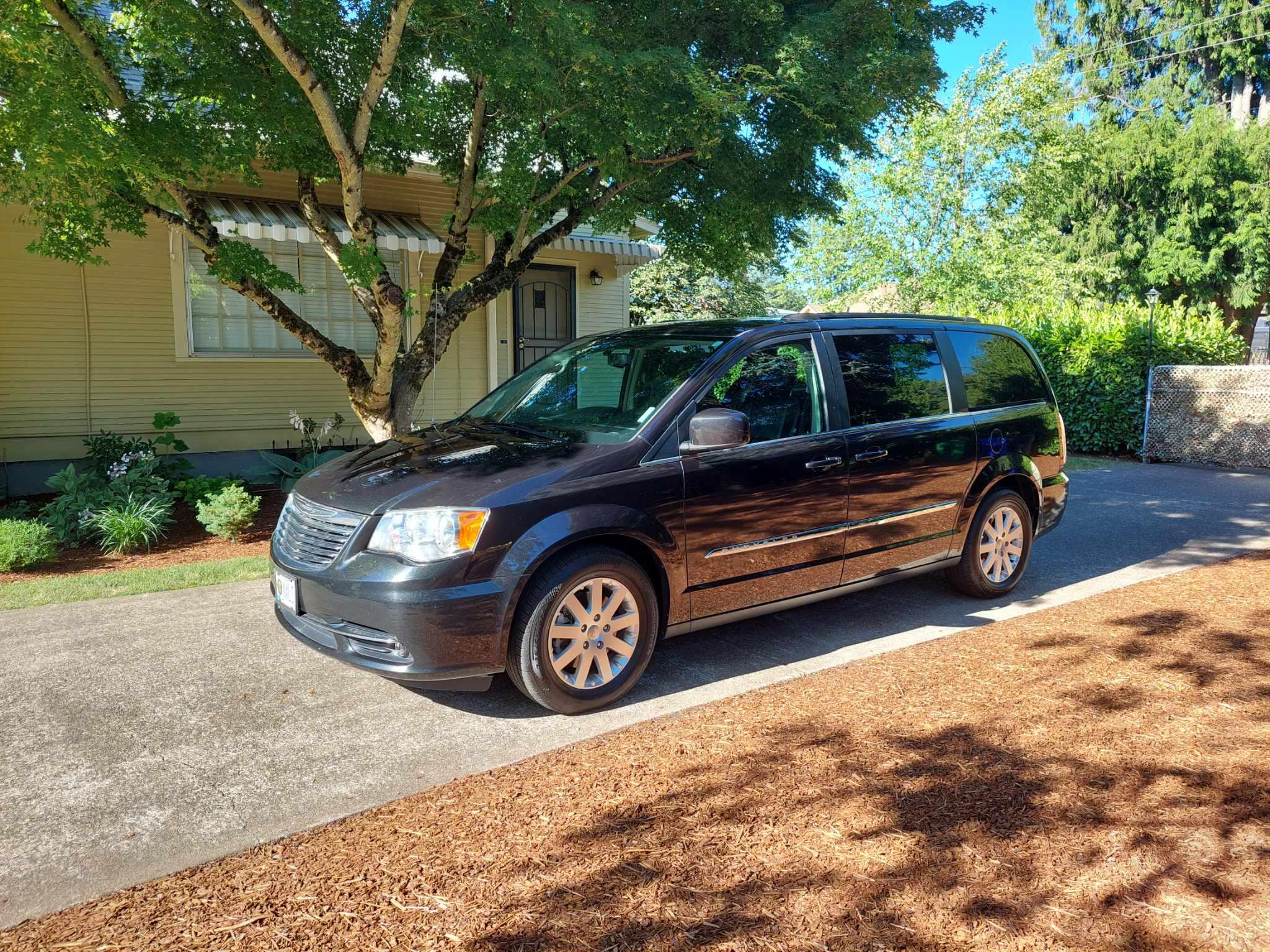 Chrysler Town & Country 2015 in Portland, OR