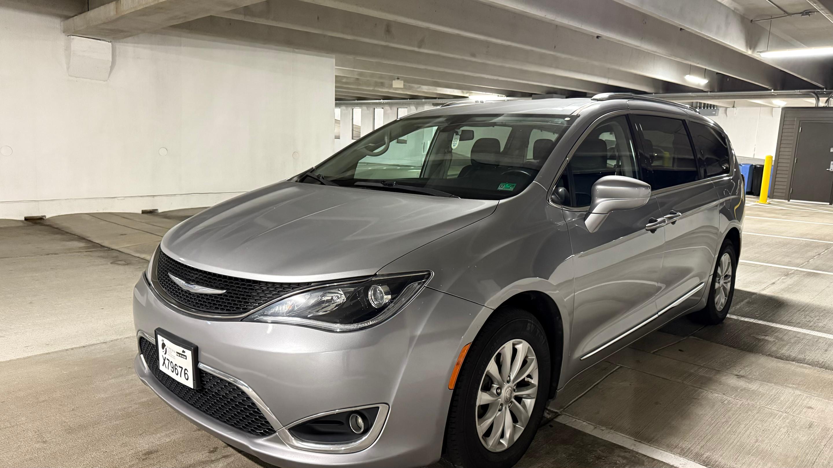 Chrysler Pacifica 2018 in 
