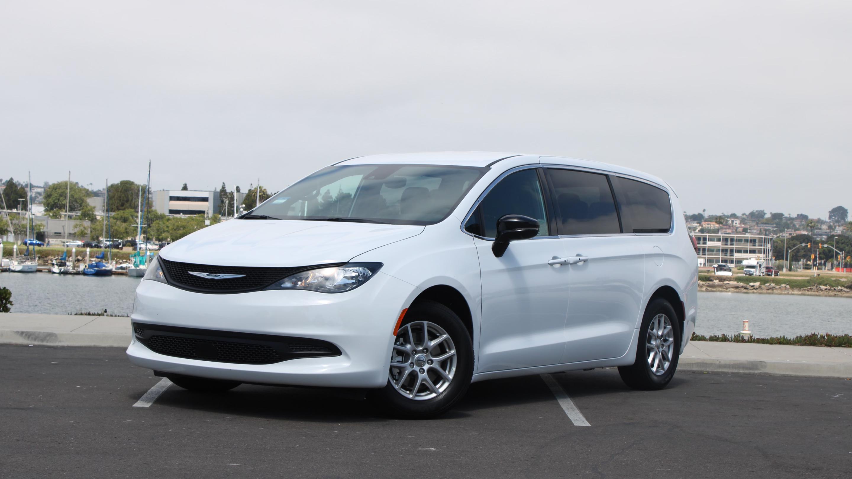 Chrysler Voyager 2025 in San Diego, CA