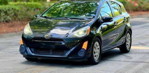 Toyota Prius c 2016