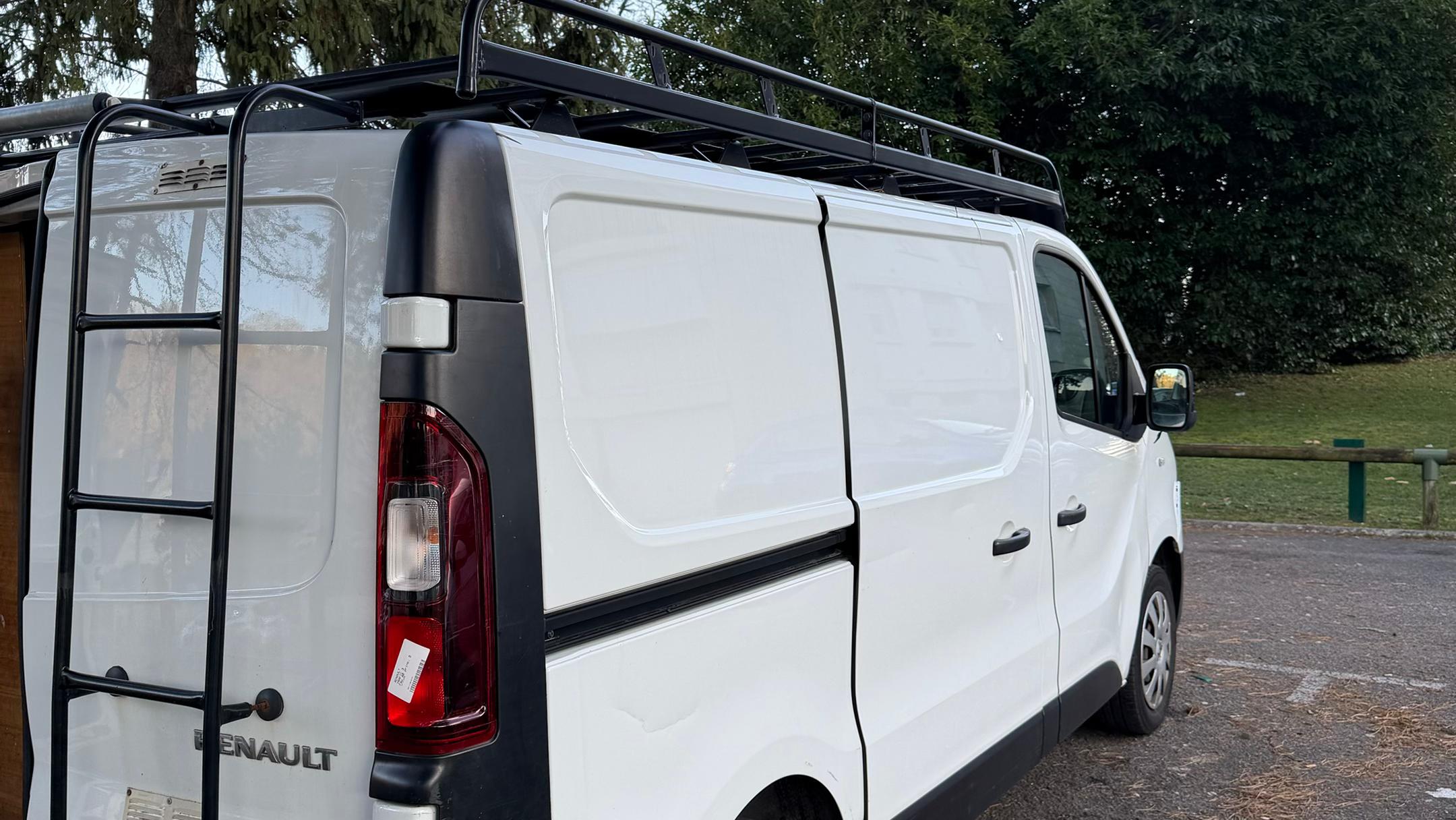 Renault TRAFIC III 2018 à Montataire
