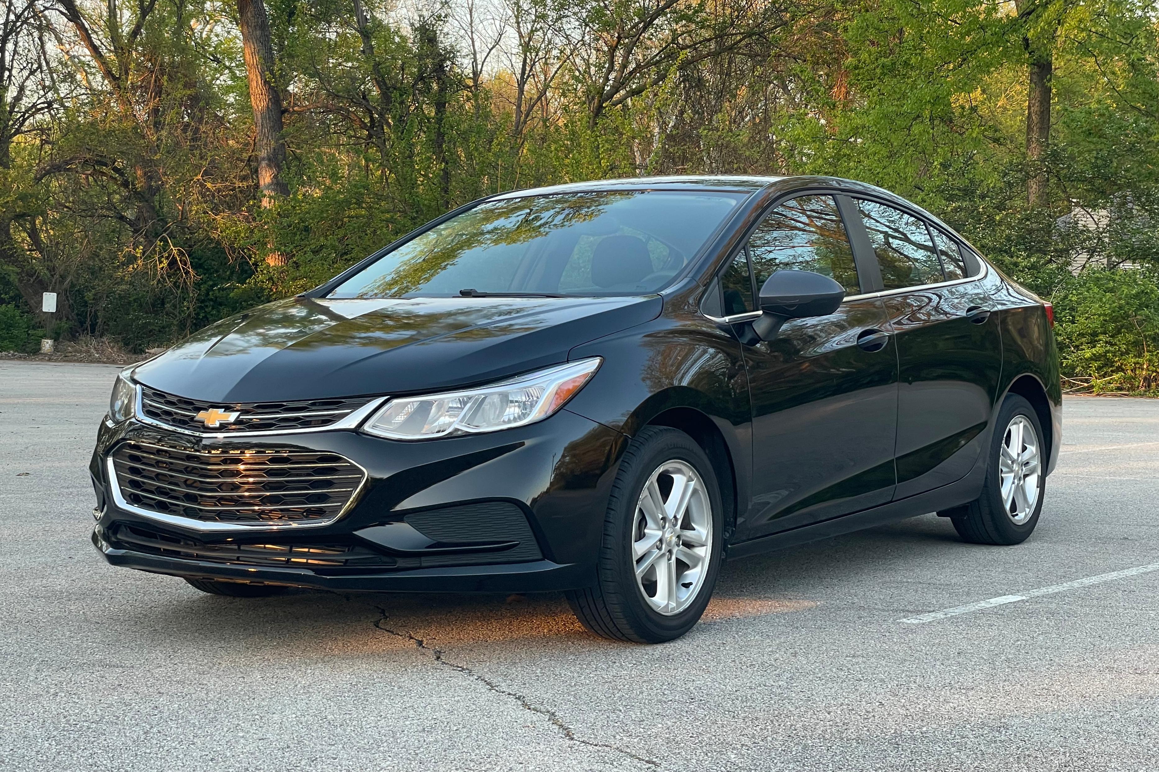 Chevrolet Cruze 2017 in Louisville, KY