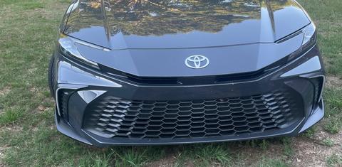 Toyota Camry Hybrid 2026