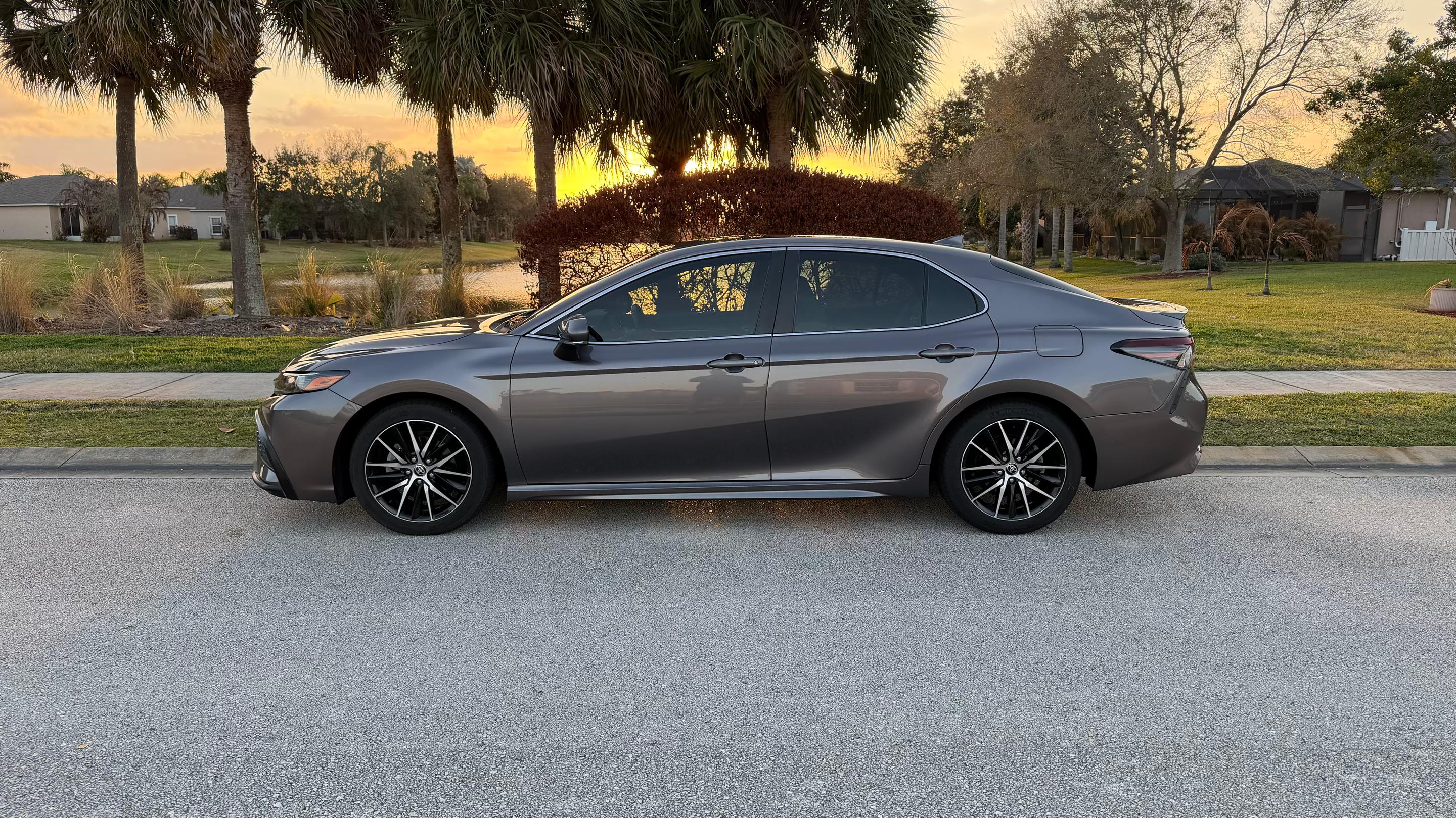 Toyota Camry Hybrid 2022 in Rockledge, FL