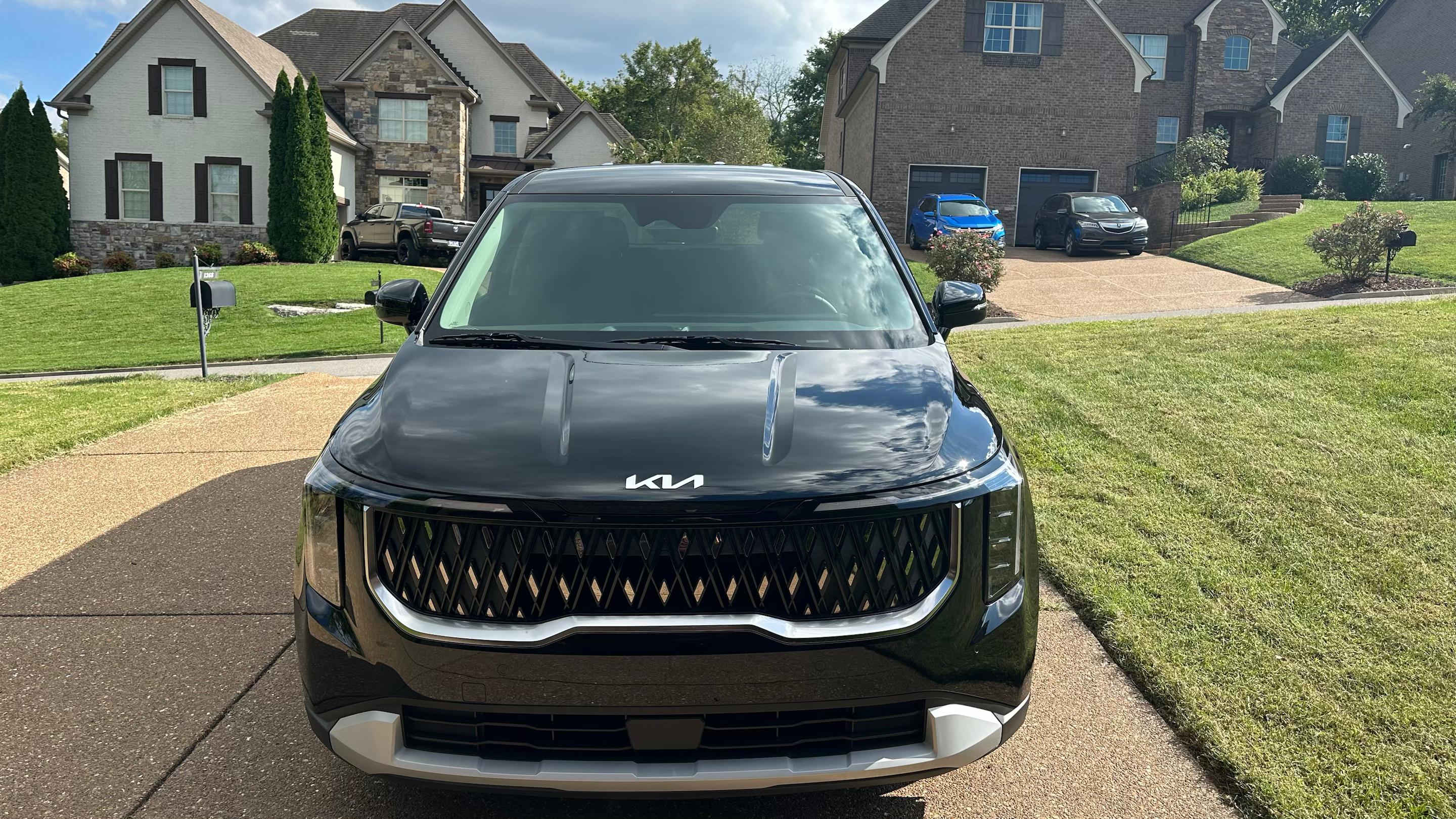 Kia Carnival 2025 in Brentwood, TN