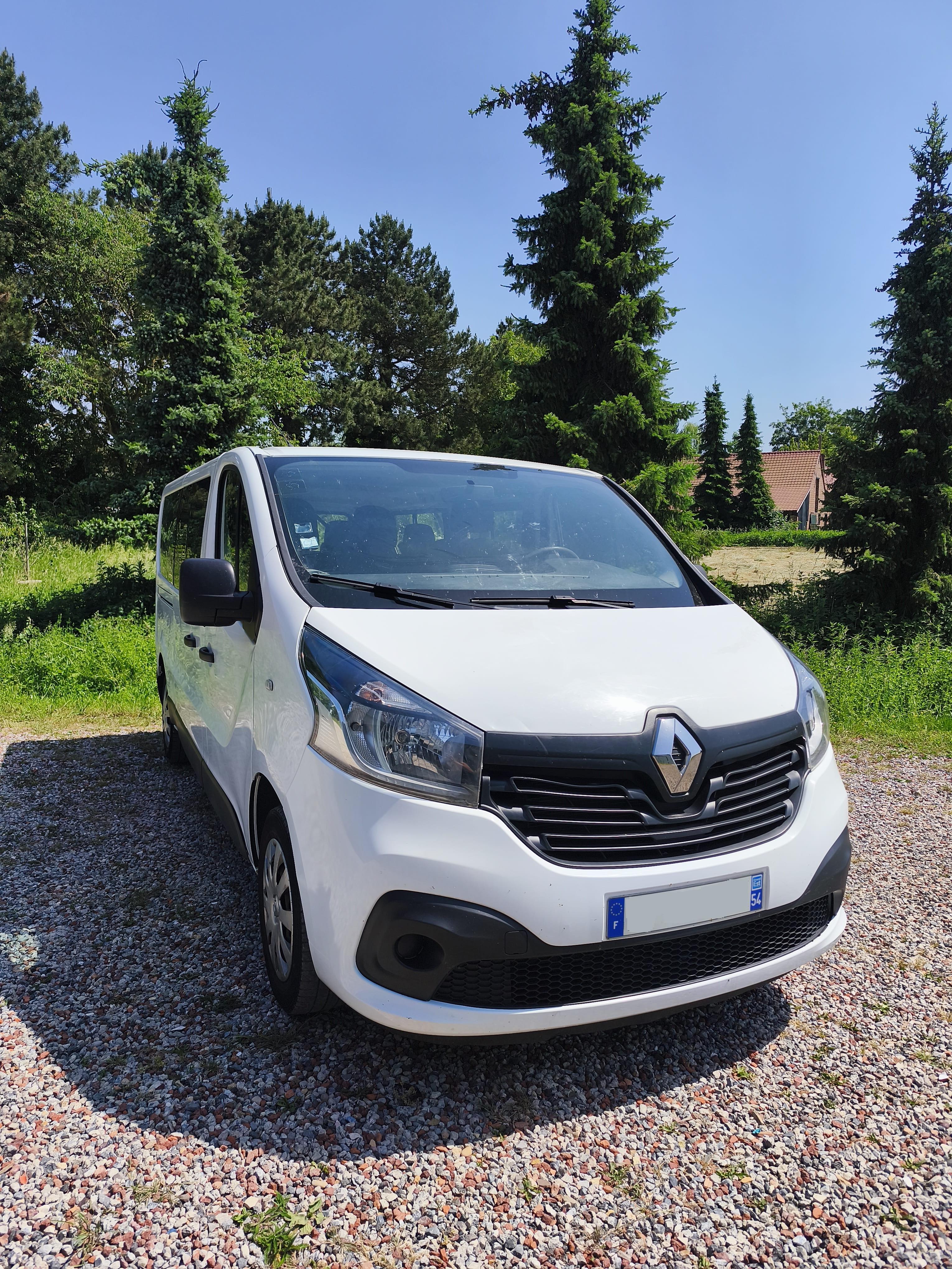 Renault TRAFIC III 2018 à La Madeleine