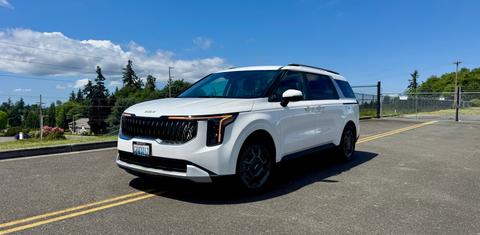 Kia Carnival Hybrid 2025