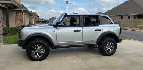 Ford Bronco 2022