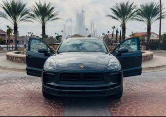 Porsche Macan car