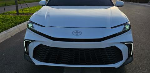Toyota Camry Hybrid 2025