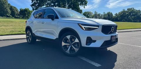Volvo XC40 2026