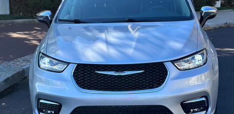 Chrysler Pacifica 2023
