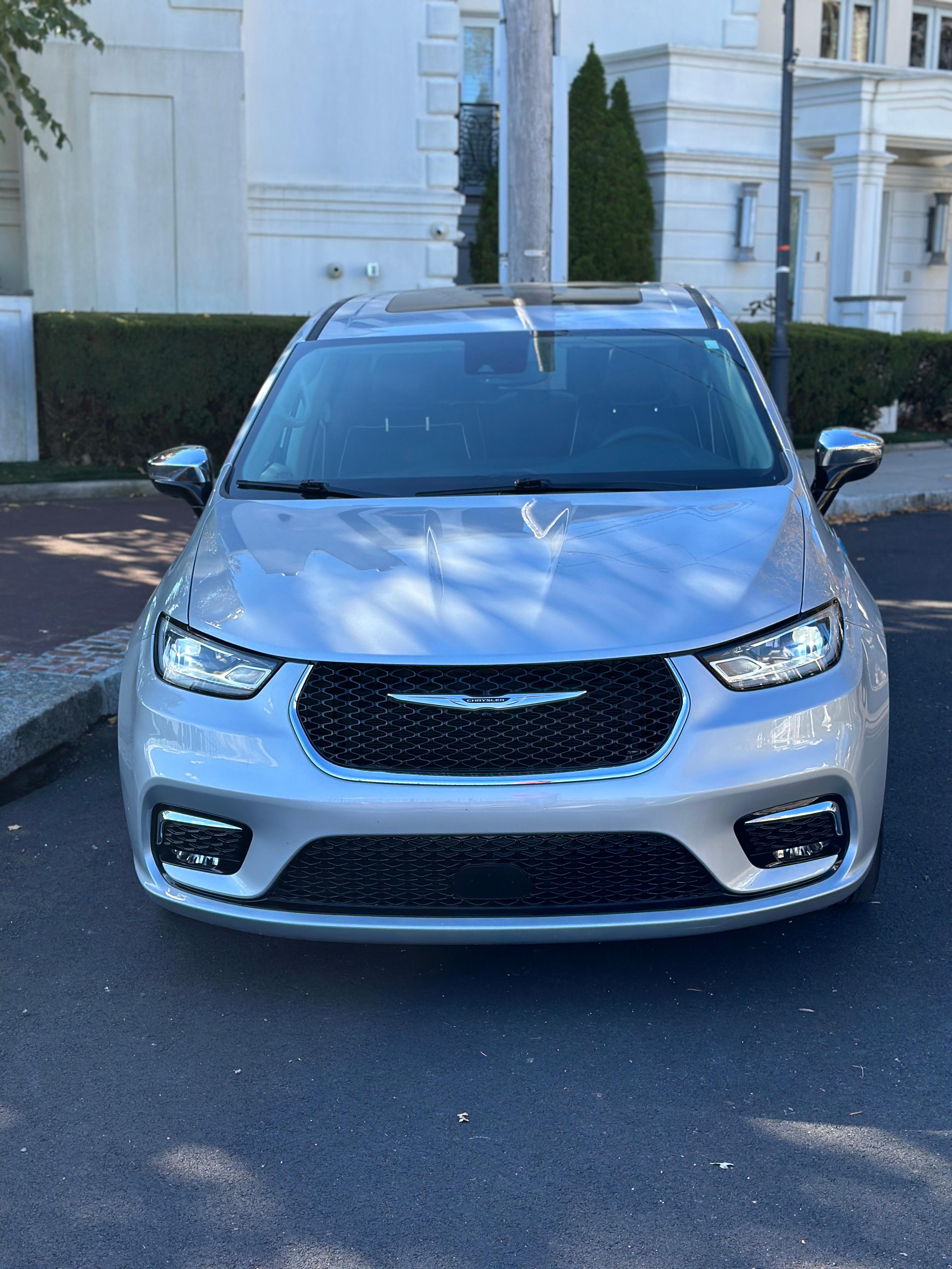 Chrysler Pacifica 2023 in Weehawken Township, NJ