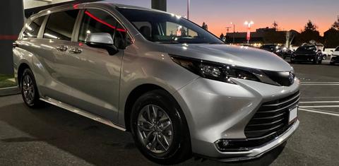 Toyota Sienna 2024