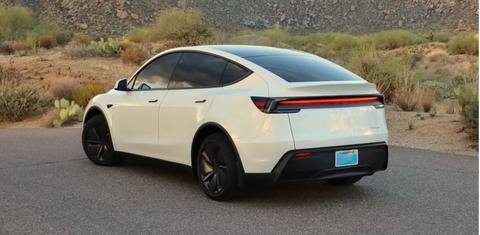 Tesla Model Y 2026