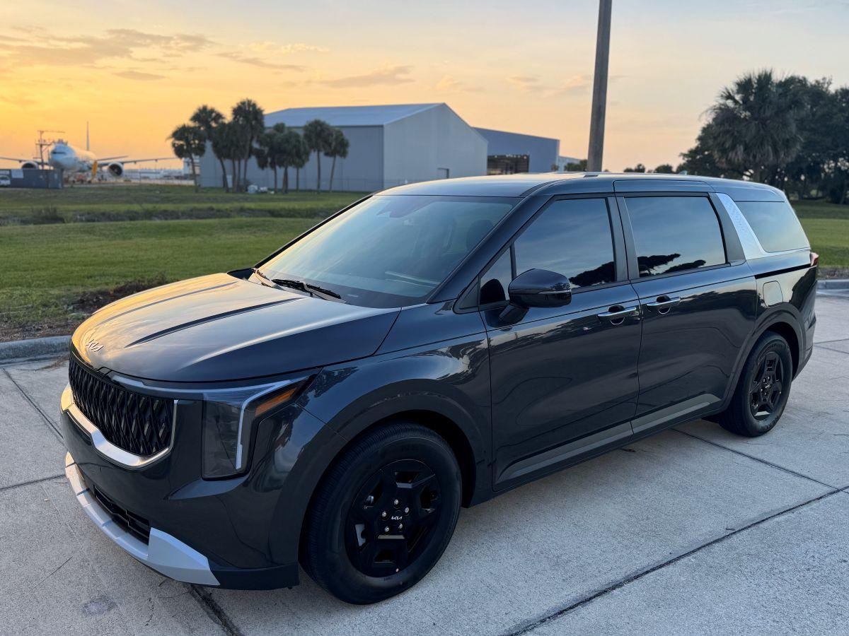 Kia Carnival 2025 in Melbourne, FL