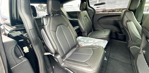 Chrysler Pacifica 2026