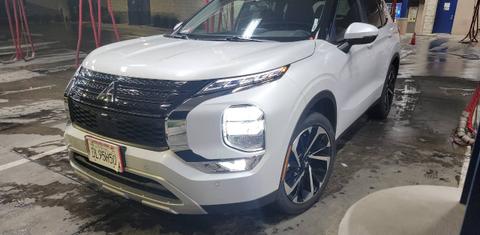 Mitsubishi Outlander 2023
