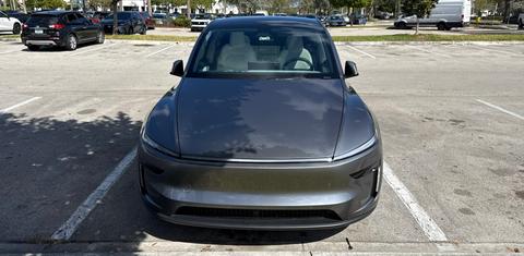 Tesla Model Y 2026