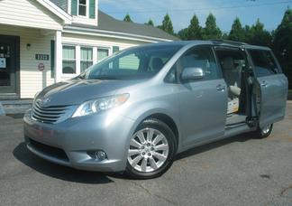 Toyota Sienna car