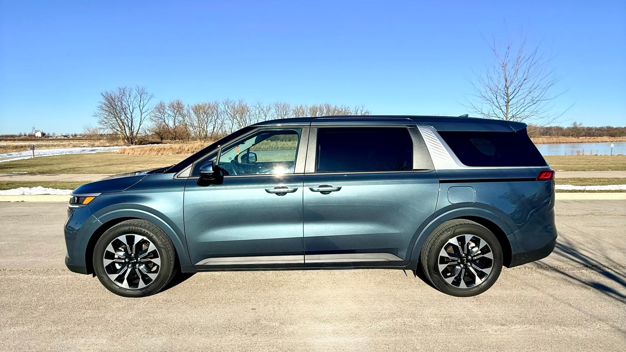 Kia Carnival 2024 in Pingree Grove, IL