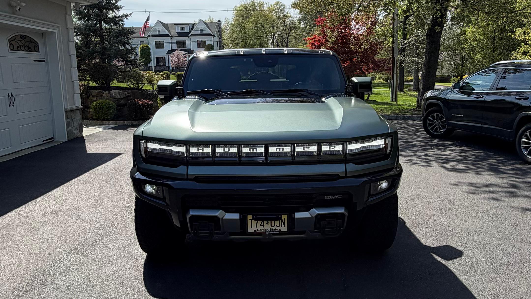 GMC HUMMER EV SUV 2024 in 