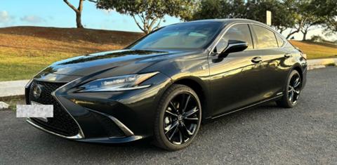 Lexus ES 2022