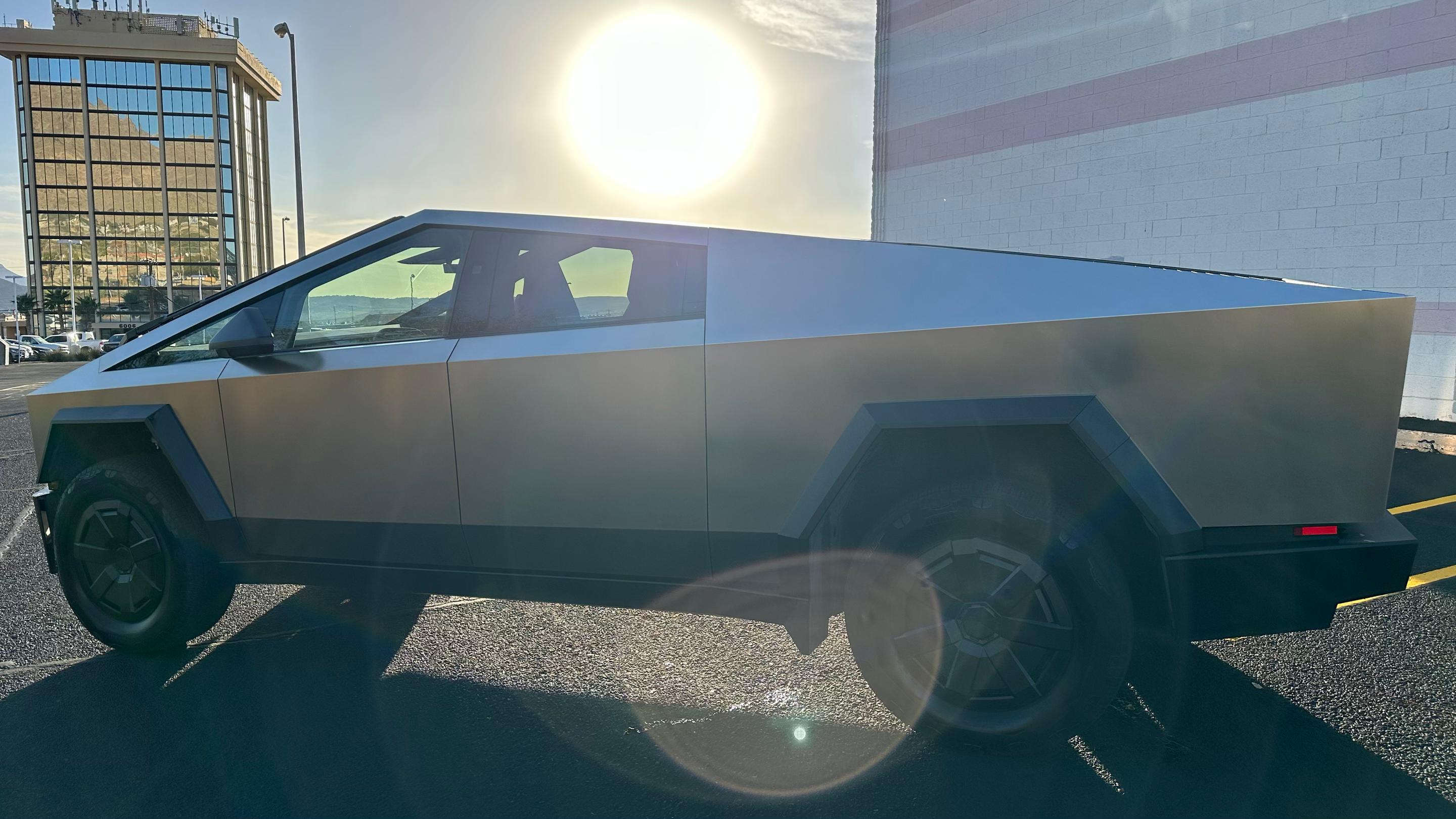 Tesla Cybertruck 2025 in Lake Worth Beach, FL