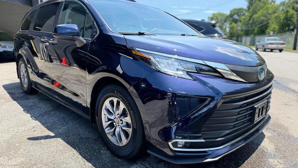 Toyota Sienna 2022 in Lyndhurst, NJ