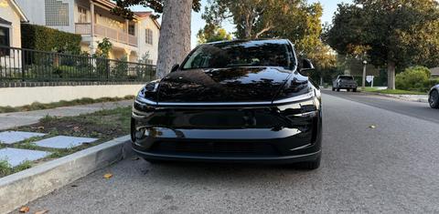 Tesla Model Y 2026