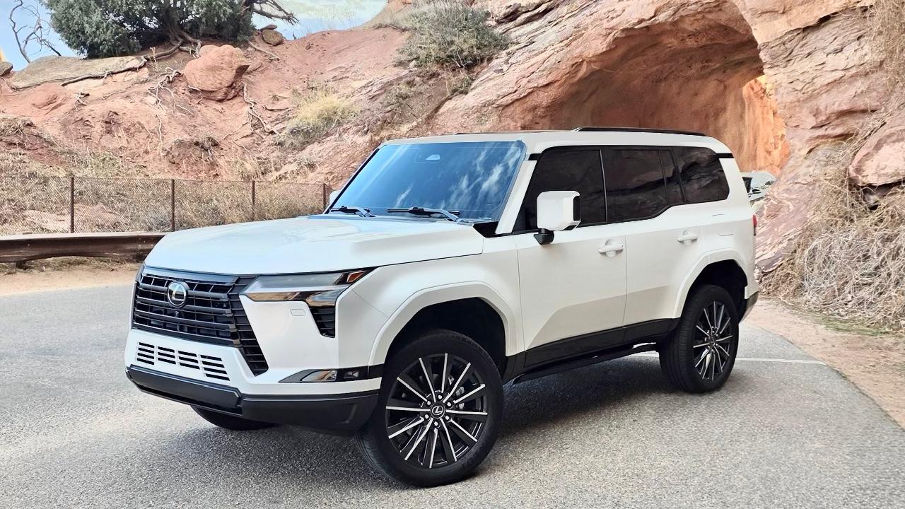 Lexus GX 2024 in Denver, CO