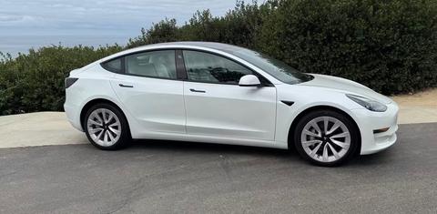 Tesla Model 3 2022