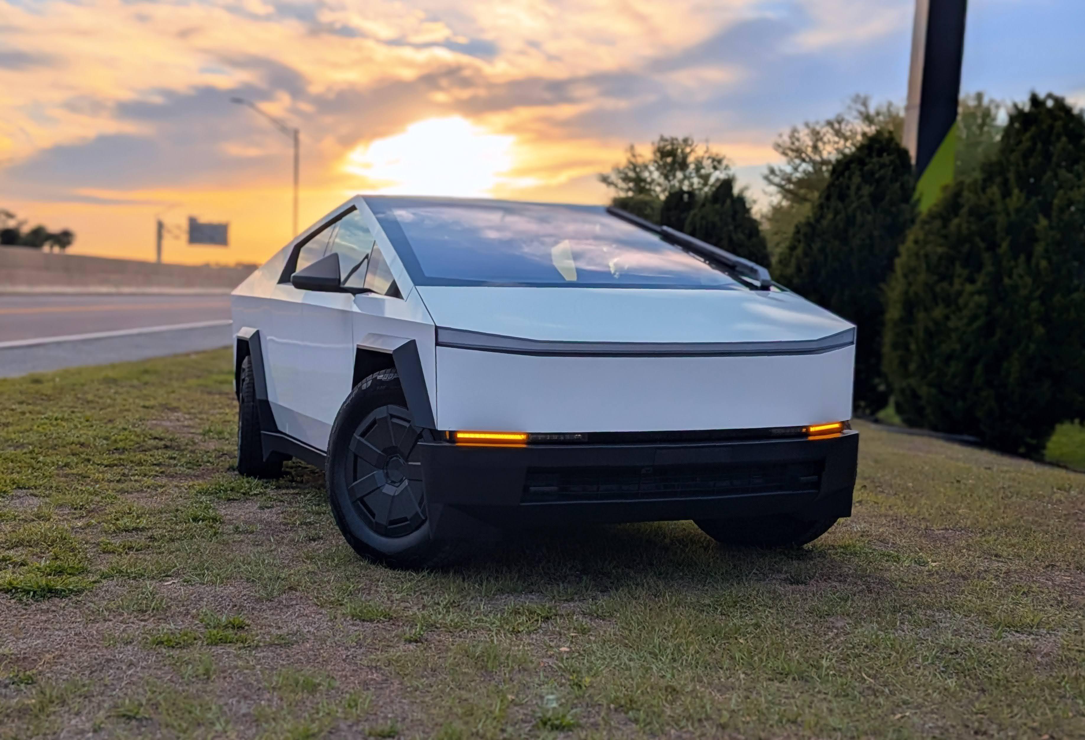 Tesla Cybertruck 2025 in Orlando, FL
